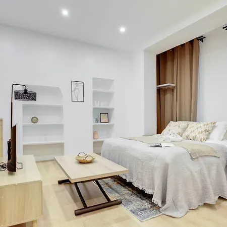 Bnbnook - Chic 1br Close To Pompidou & Les Halles Apartment