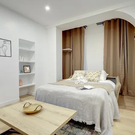 Bnbnook - Chic 1br Close To Pompidou & Les Halles Apartment